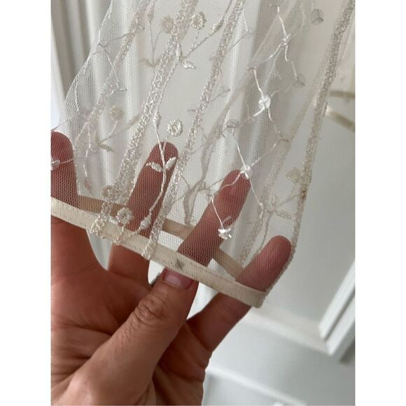 Talbots  sheer embroidered floral long sleeve cream button down and tank set/ wo - Picture 3 of 4